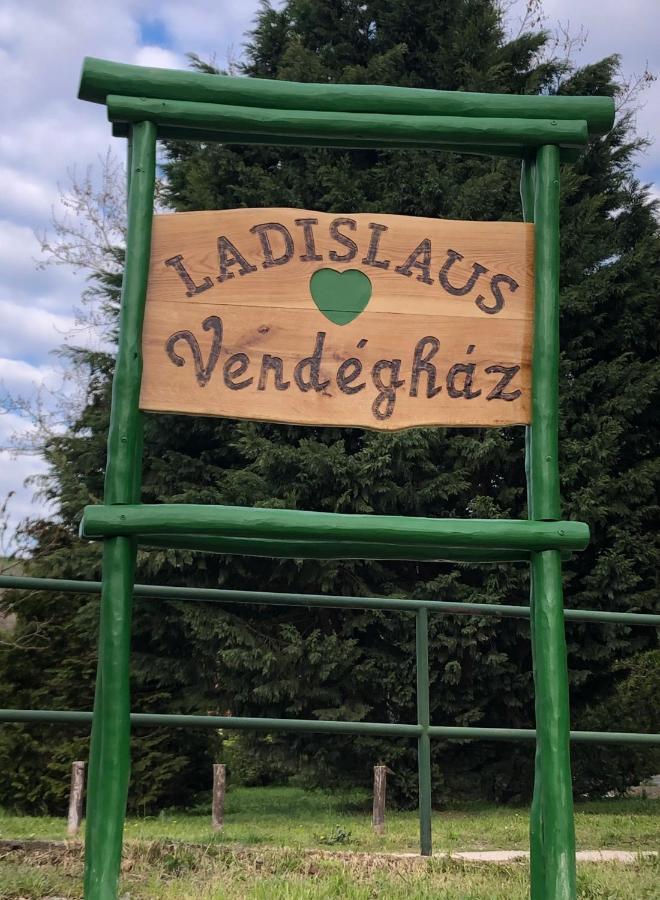 Ladislaus Schnaps-Haus Falusi Vendeghaz Csolnok Luaran gambar